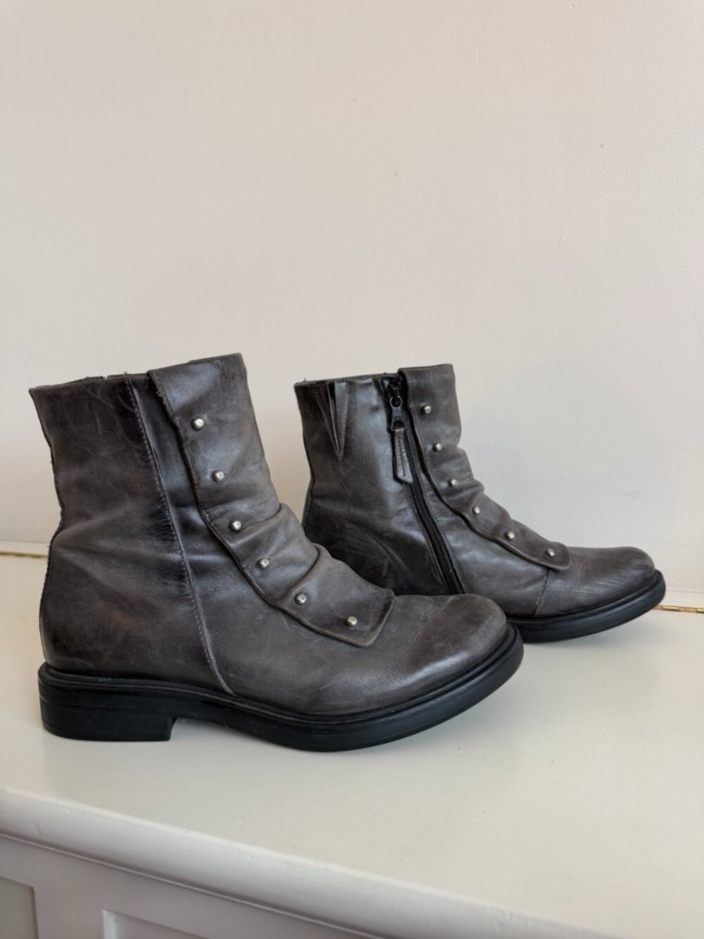 Miz Mooz Drama Gray Leather Studded Ankle Boots Moto Booties EU 38